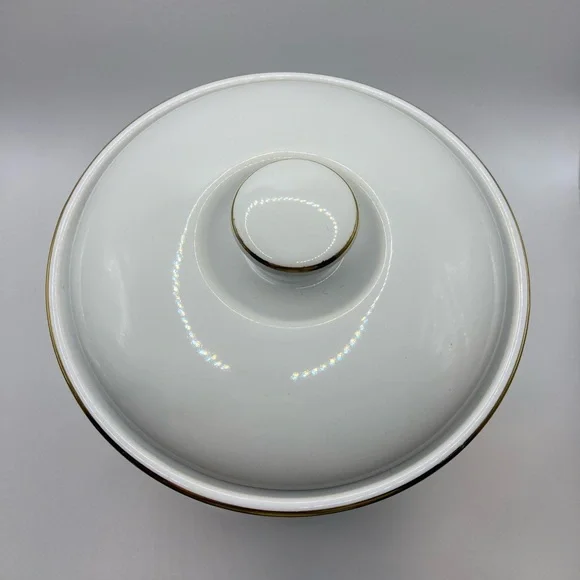 Gevalia Kaffe White w/Gold Trim Handmade Fine Ceramic Ware Coffee
Canister - Picture 5 of 9